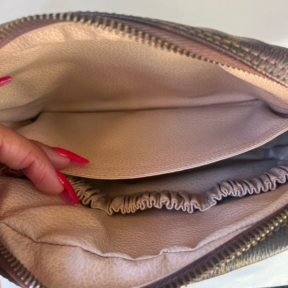 Louis Vuitton Monogram Trousse Toilette 23 w/Shopping Tote - Picture 11 of 16